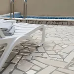 Traumferienwohnung Mit Privatem Pool & Gemuetlicher Grillecke Am Meer, Kroatien, Istrien, Bei Medulin - Fuer Paare Appartamento *
