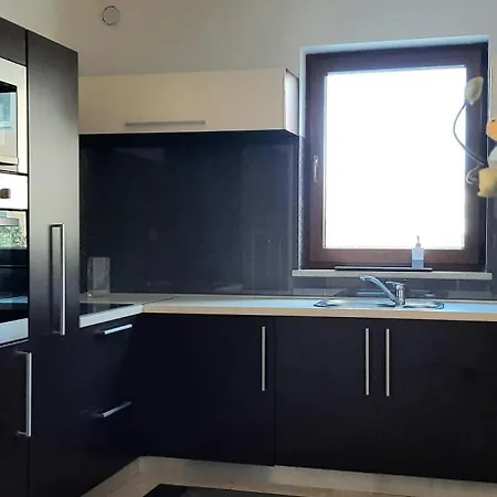 Apartamento Mit Pool Und Gemütlicher Grillecke